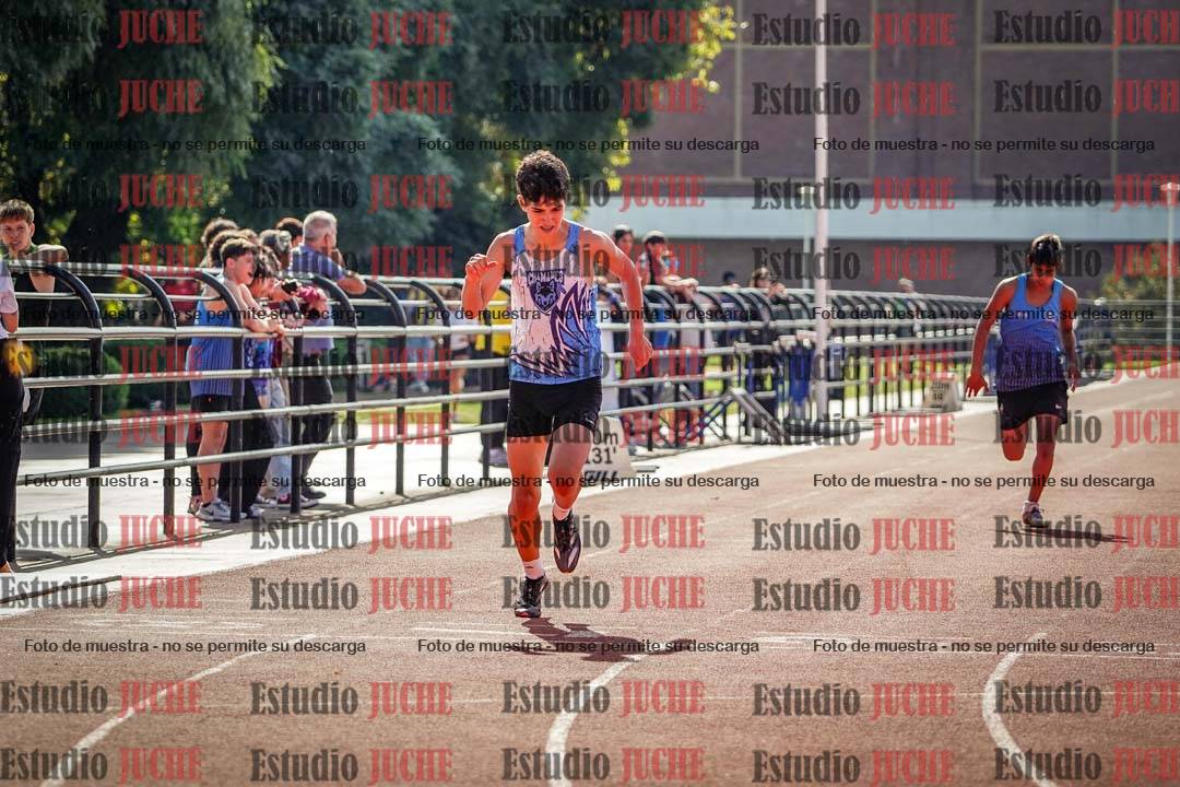 Fotos de los 200 m llanos de varones