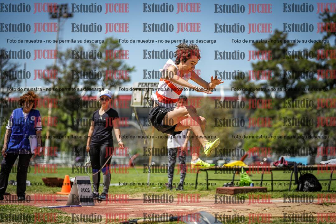 Fotos del salto en largo de varones - (incluye octatlón)
