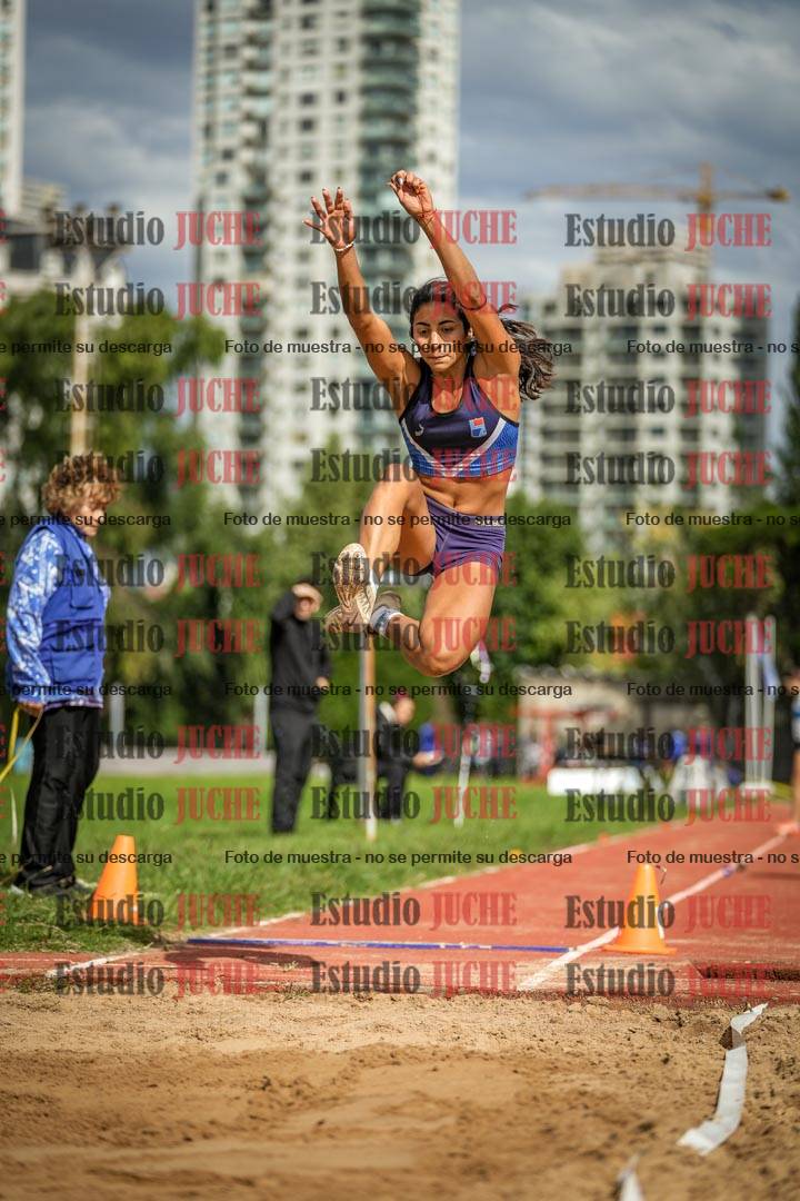 Fotos del salto en largo - mujeres mayores