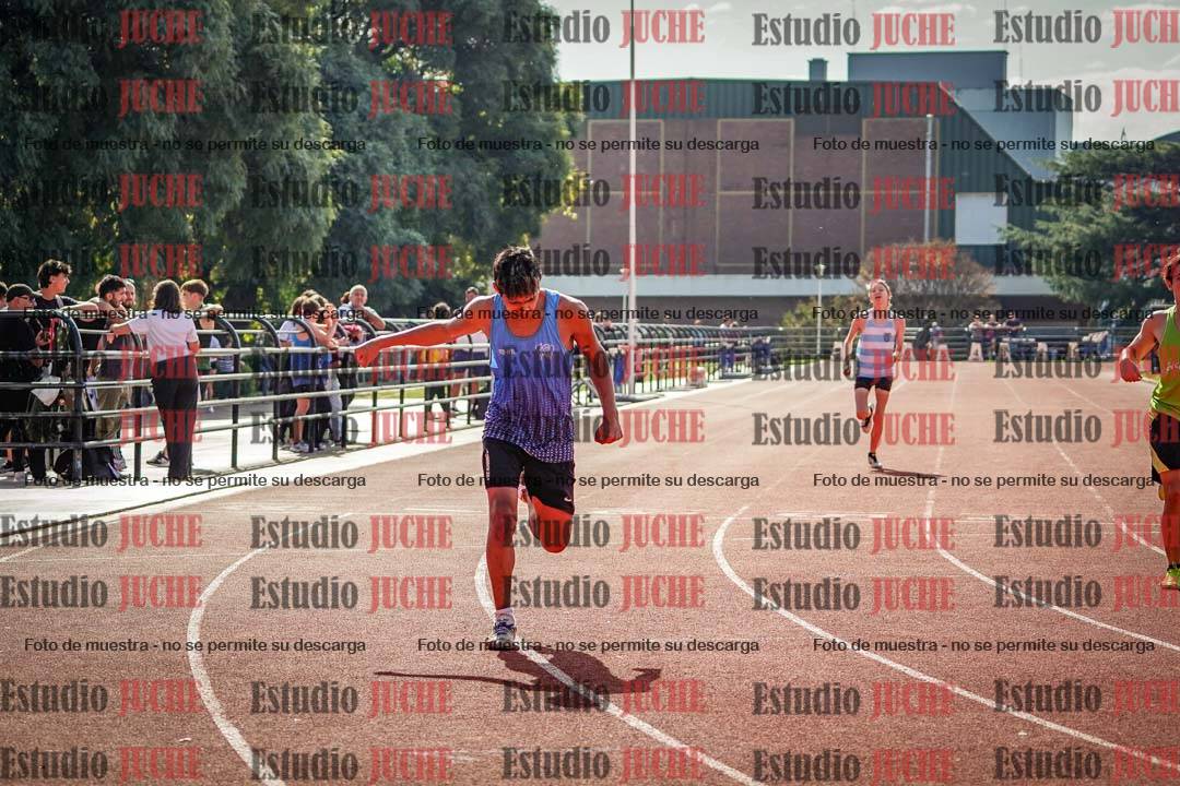 Fotos de los 200 m llanos de varones