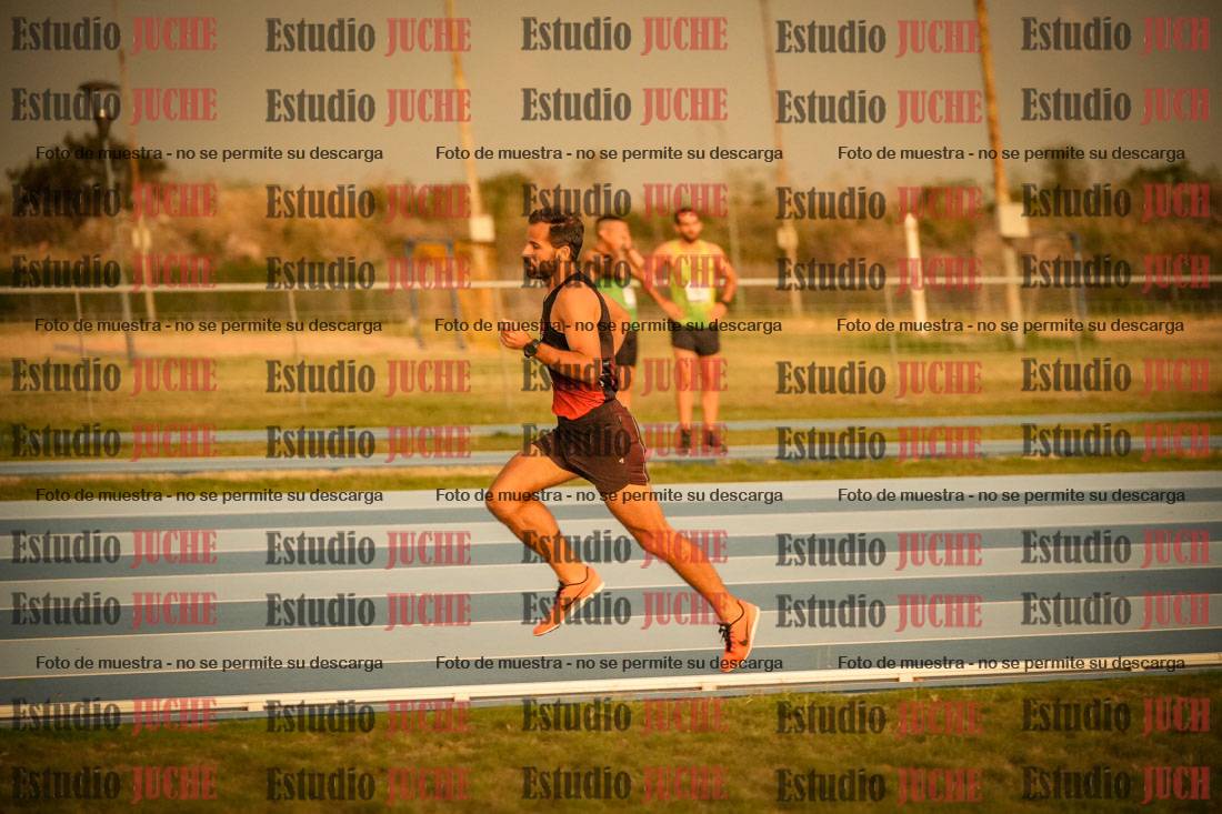Fotos de los 3000 m llanos de varones