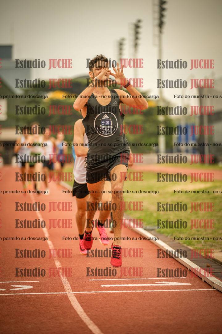 Fotos de los 800 m llanos de varones