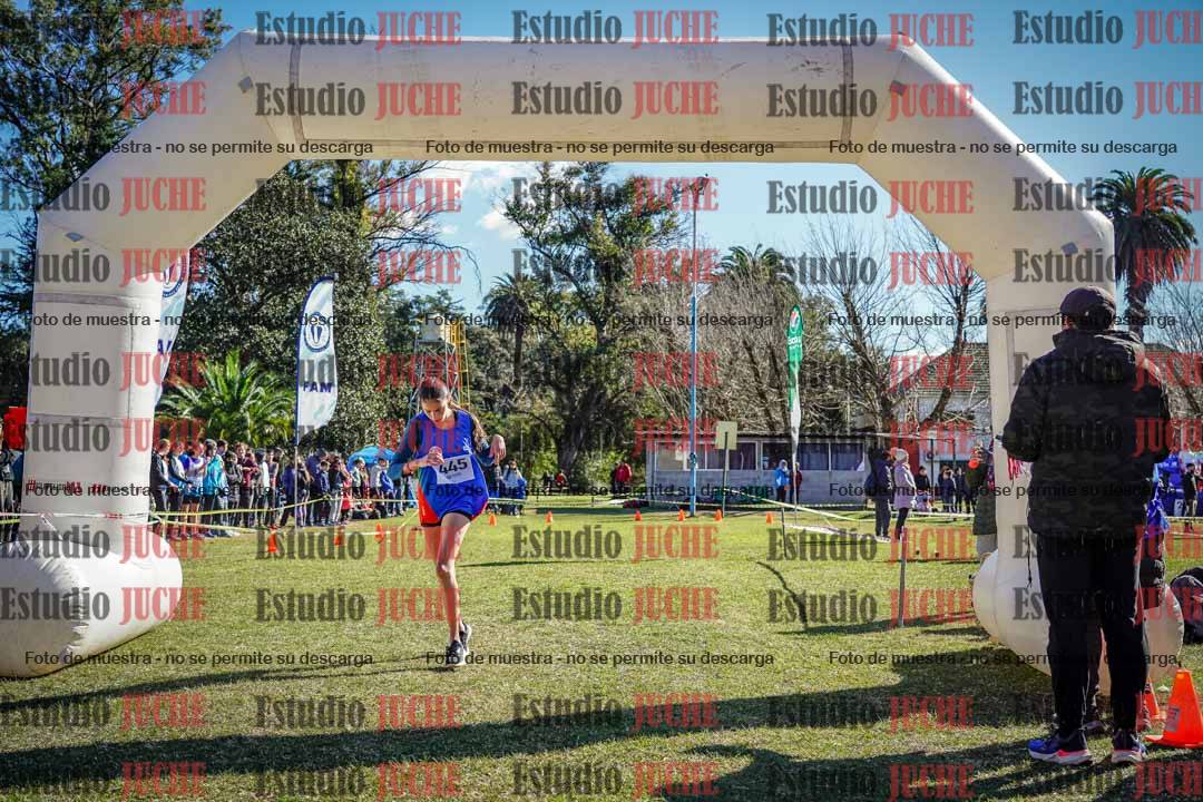 Fotos de la llegada del cross de 2000 m