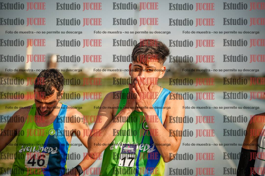 Fotos de los 3000 m llanos de varones