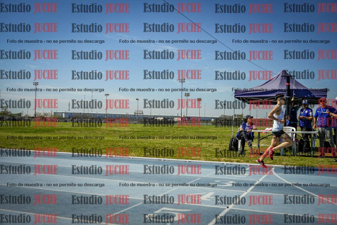 Fotos de los 2000 m con obstáculos de varones