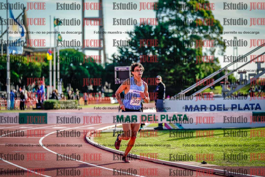 Fotos de los 3000 m con obstáculos de varones