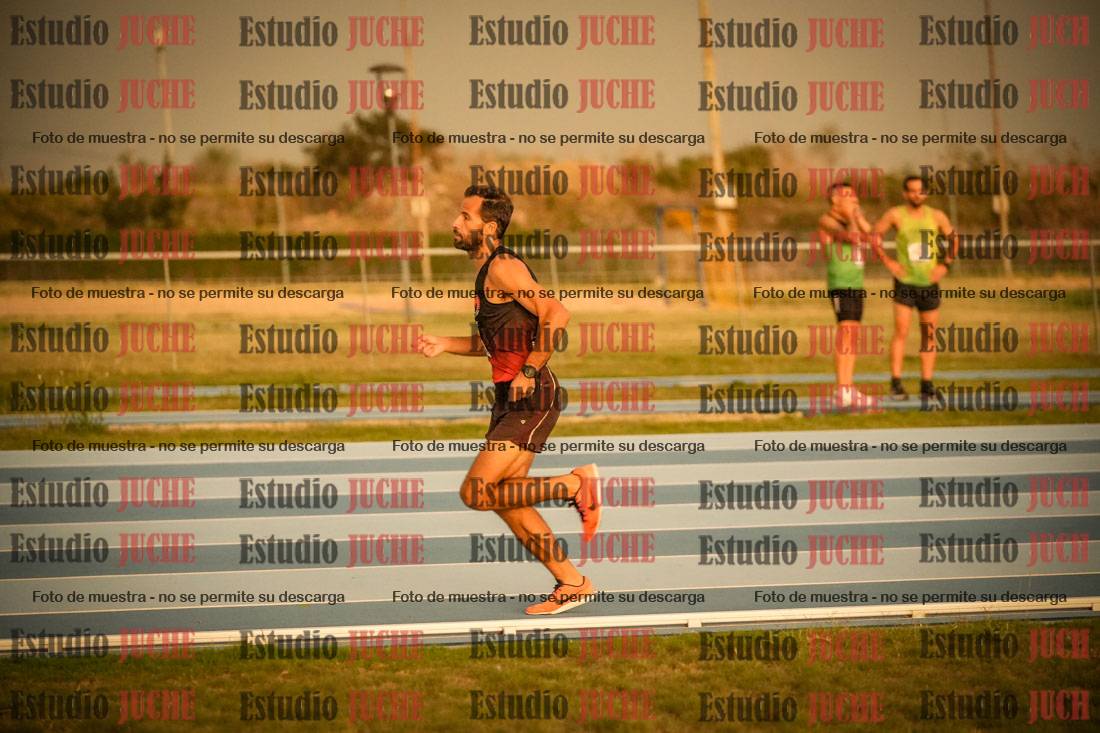 Fotos de los 3000 m llanos de varones