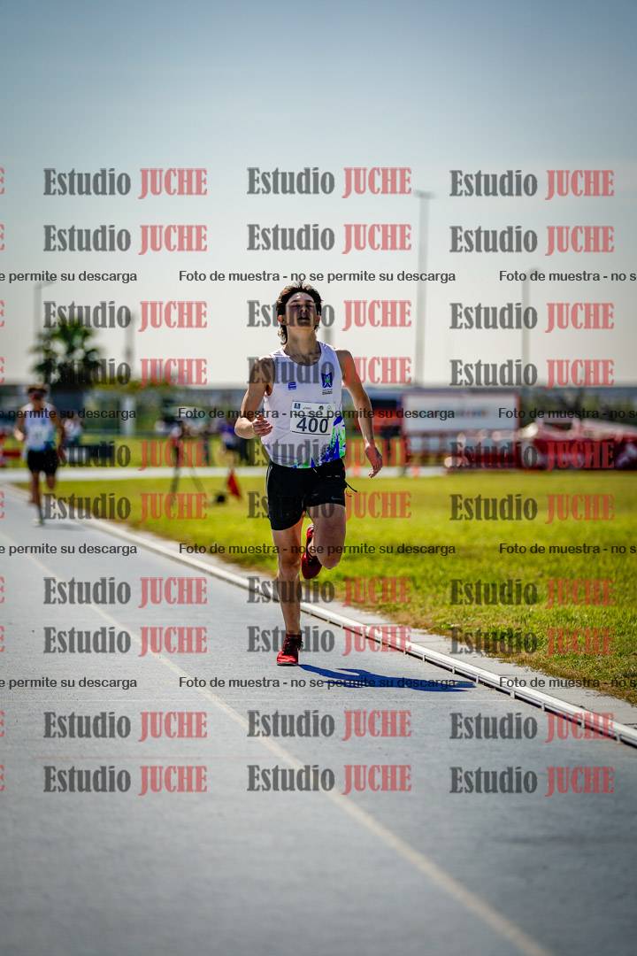 Fotos de los 2000 m con obstáculos de varones