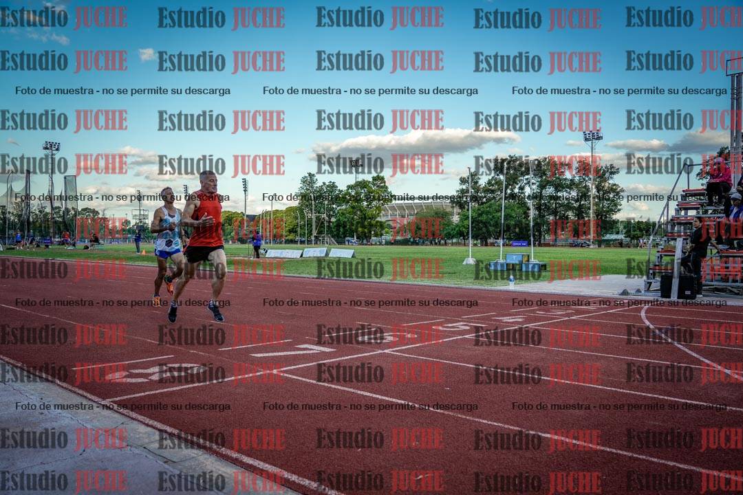 Fotos de los 400 m llanos de varones