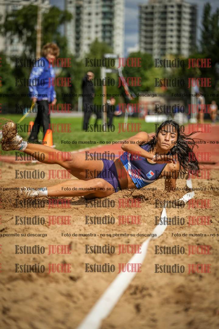 Fotos del salto en largo - mujeres mayores