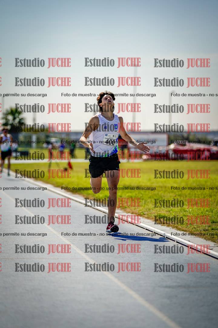 Fotos de los 2000 m con obstáculos de varones