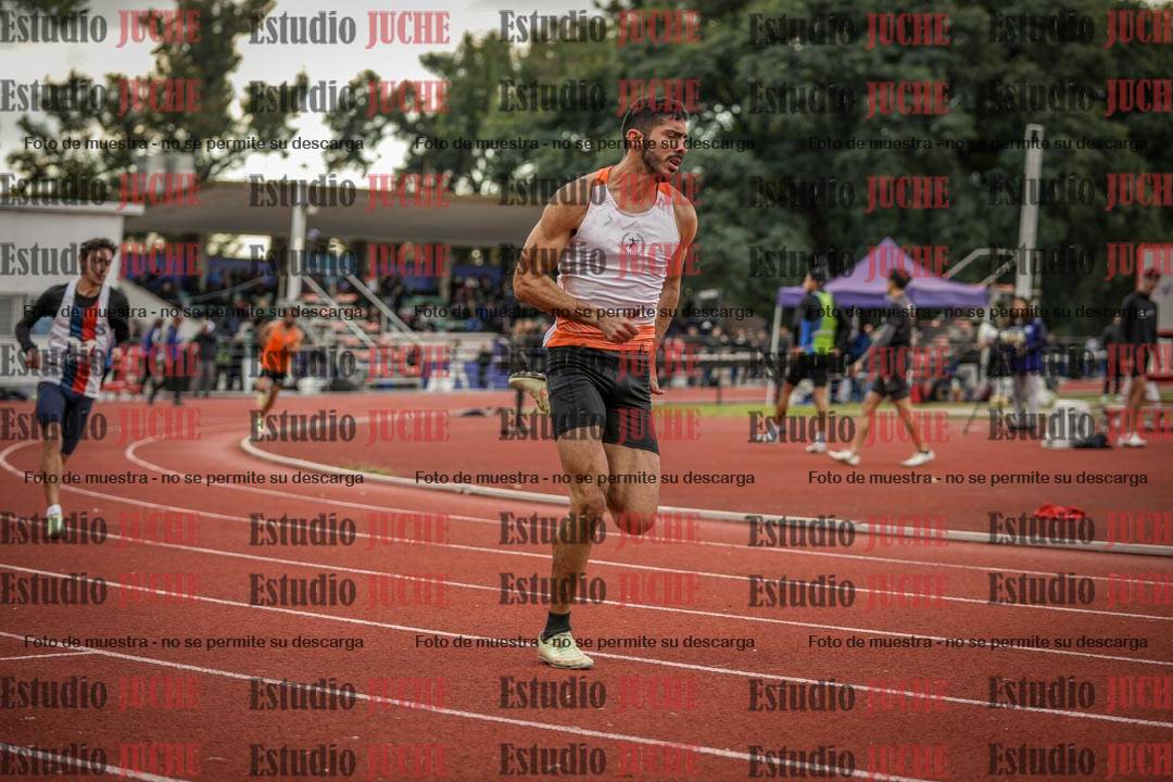 Fotos de los 400 m llanos de varones