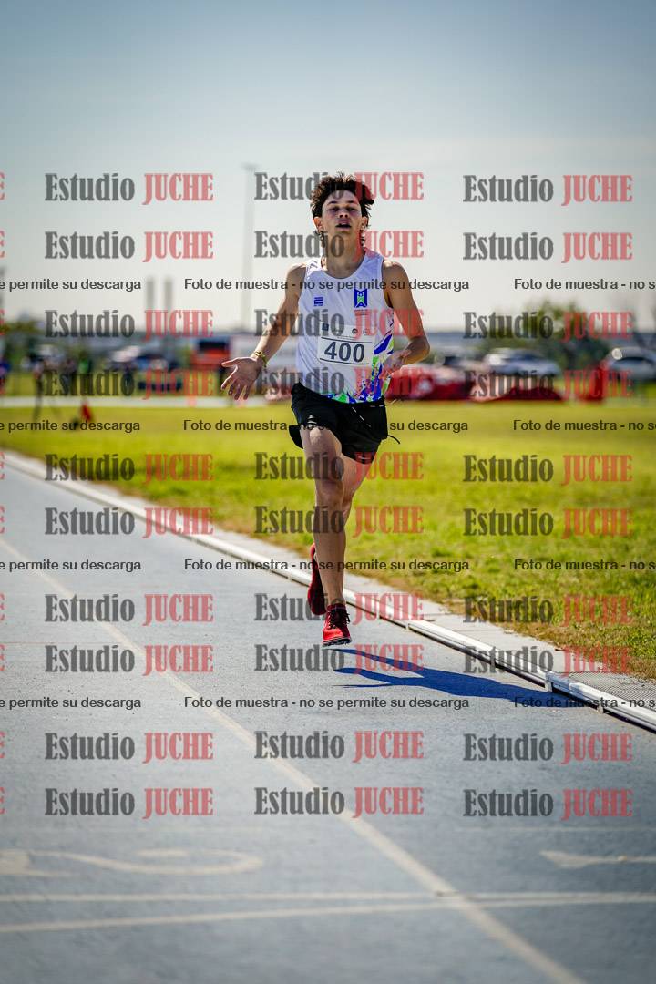 Fotos de los 2000 m con obstáculos de varones