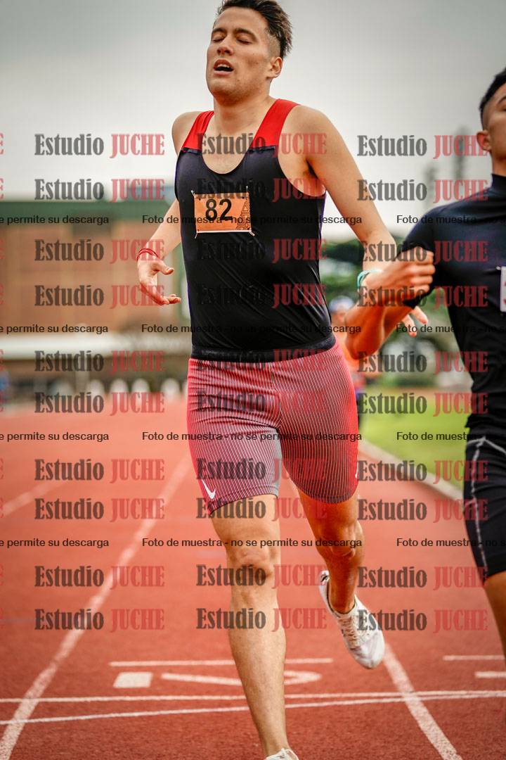 Fotos de los 800 m llanos de varones