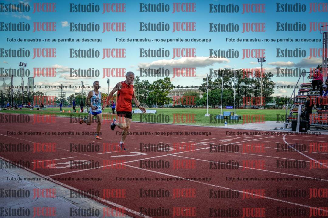 Fotos de los 400 m llanos de varones