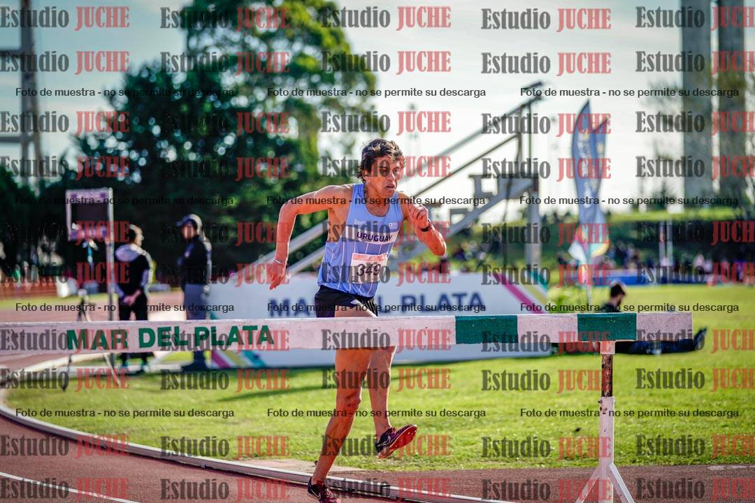Fotos de los 3000 m con obstáculos de varones