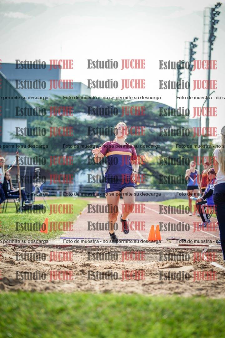 Fotos del salto en largo de mujeres - hepta 5