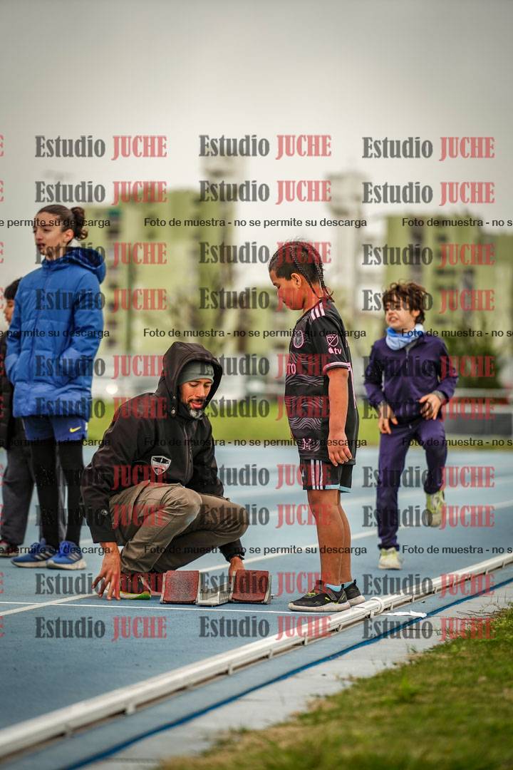 Fotos de los 50 m llanos de varones - U12
