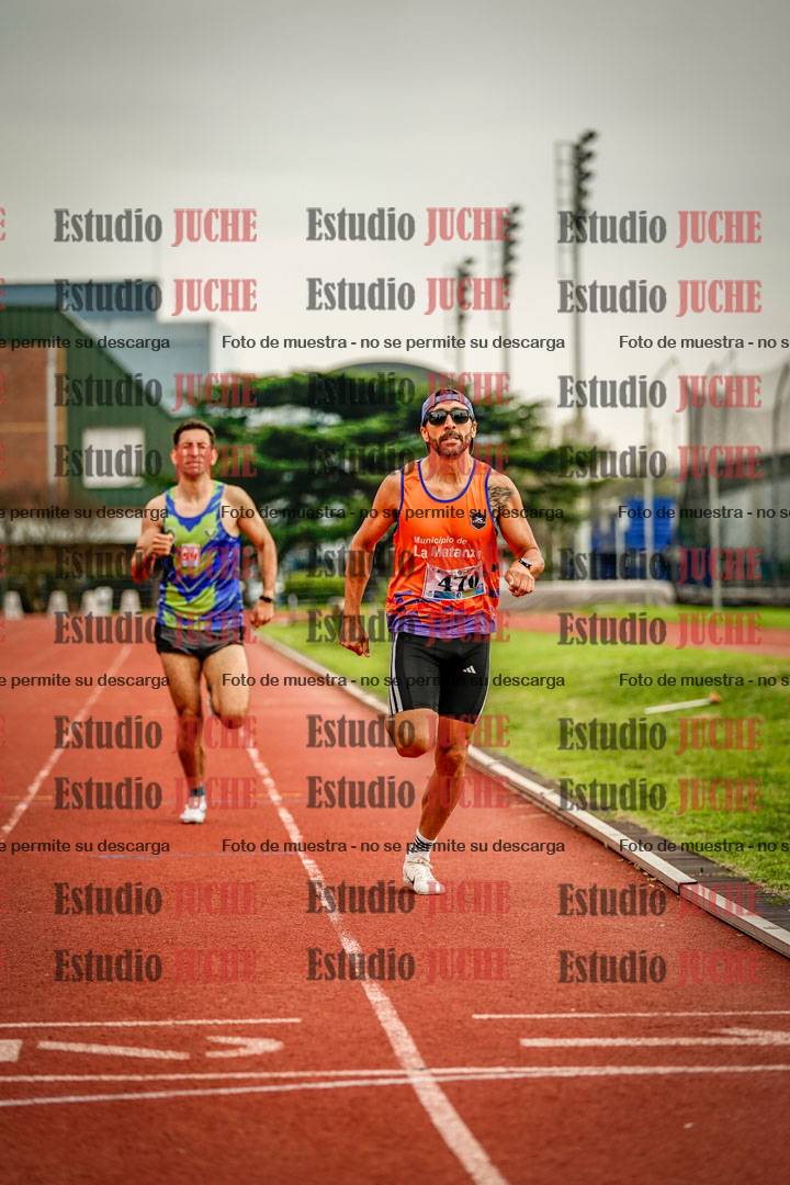 Fotos de los 800 m llanos de varones