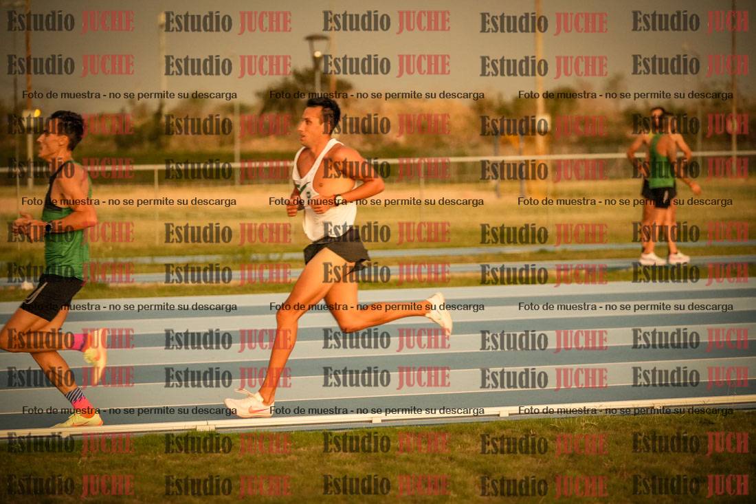 Fotos de los 3000 m llanos de varones