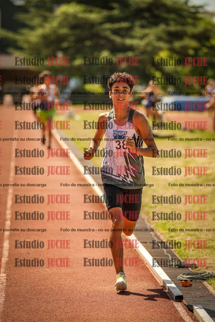 Fotos de los 600 m llanos de varones
