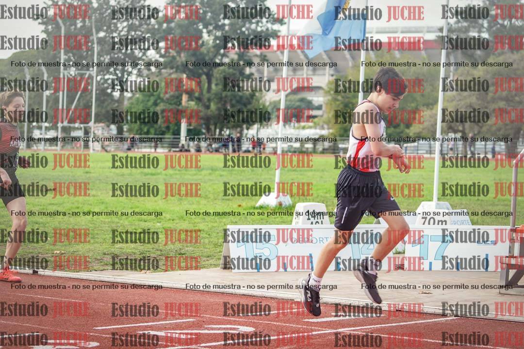 Fotos de los 600 m llanos de varones