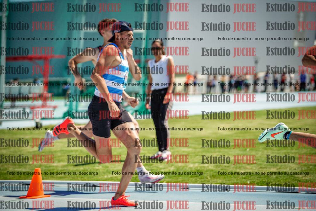 Fotos de los 800 m llanos de varones