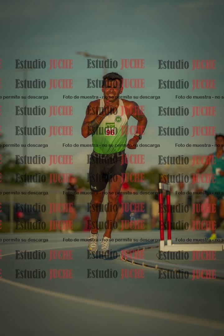 Fotos de los 3000 m llanos de varones