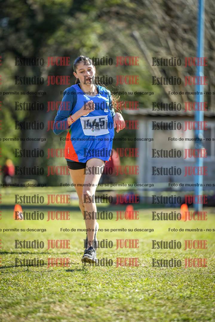 Fotos de la llegada del cross de 2000 m