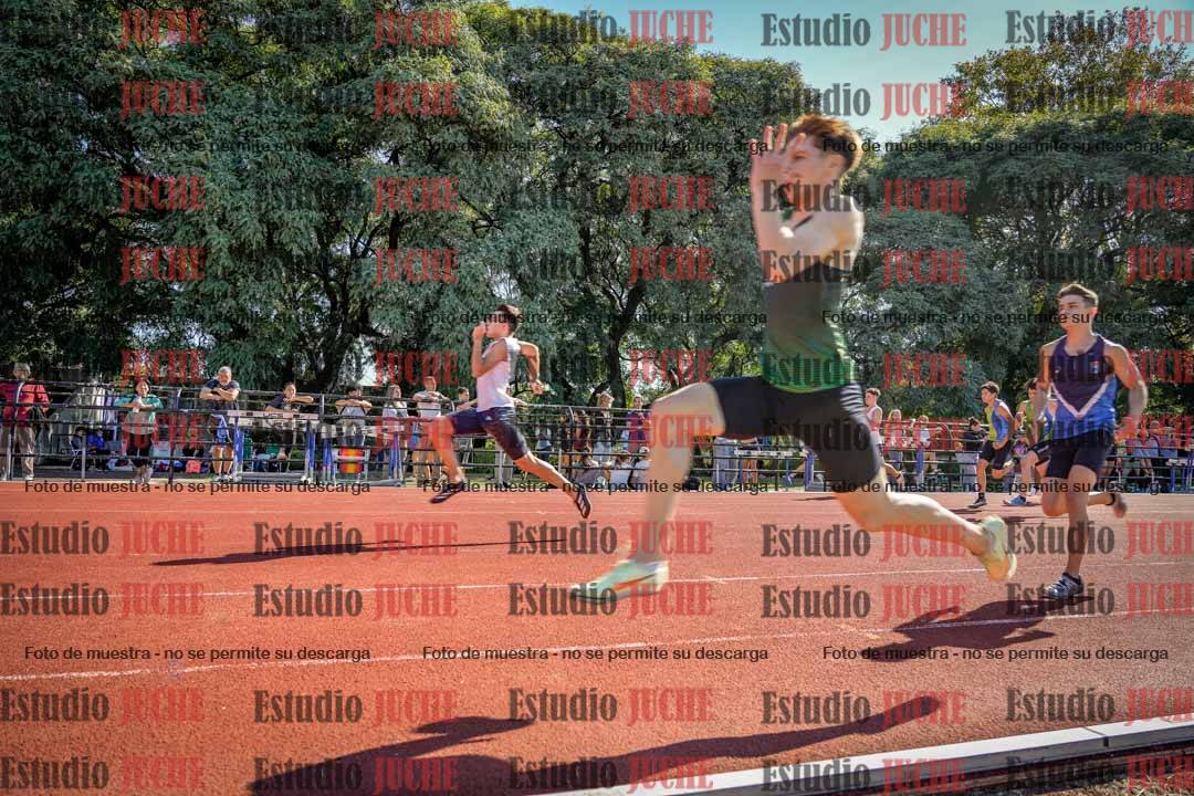 Fotos de los 100 m llanos de varones