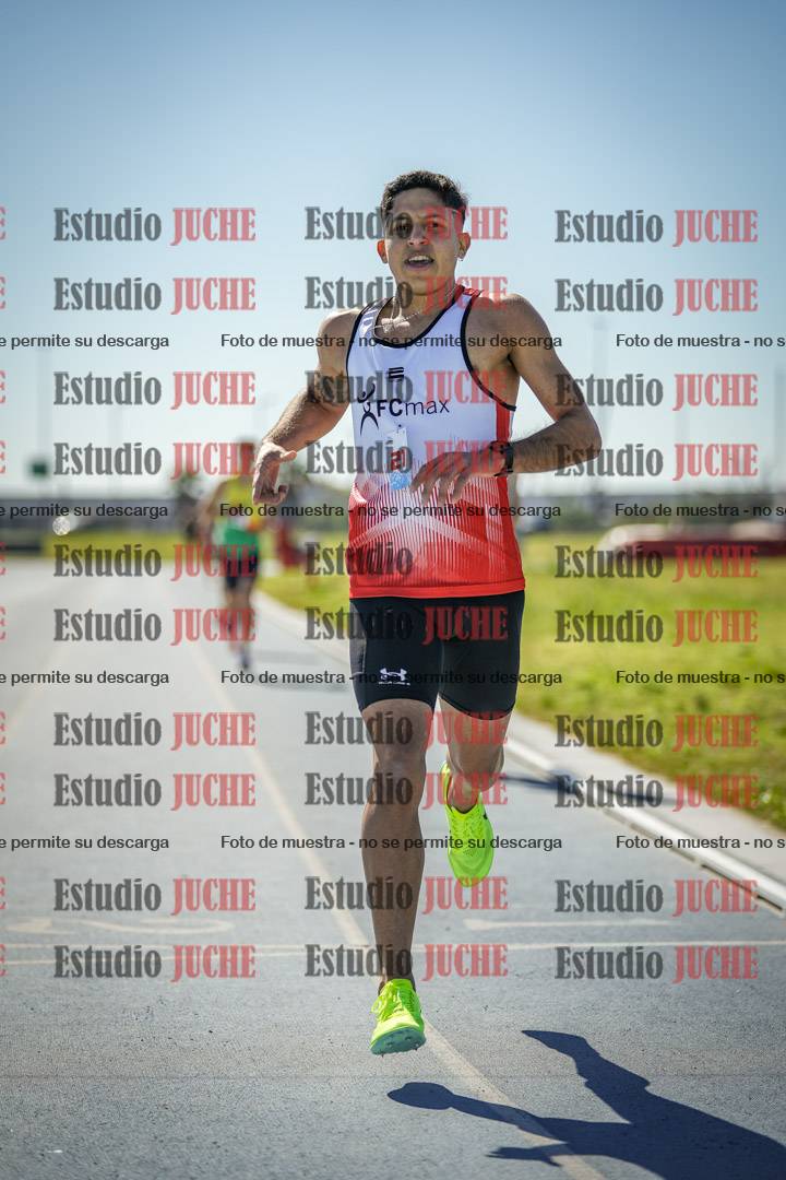 Fotos de los 5000 m llanos de mujeres y varones