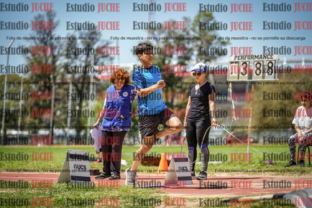 Fotos del salto en largo de varones - (incluye octatlón)
