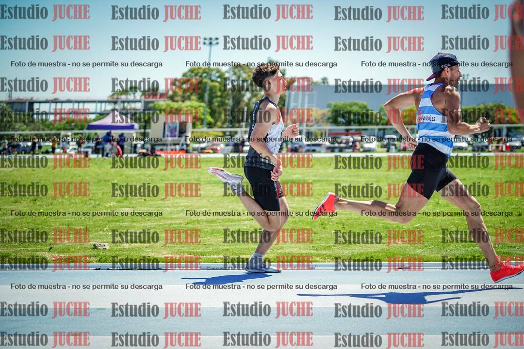 Fotos de los 800 m llanos de varones
