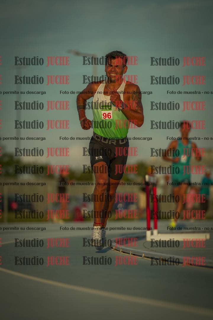 Fotos de los 3000 m llanos de varones