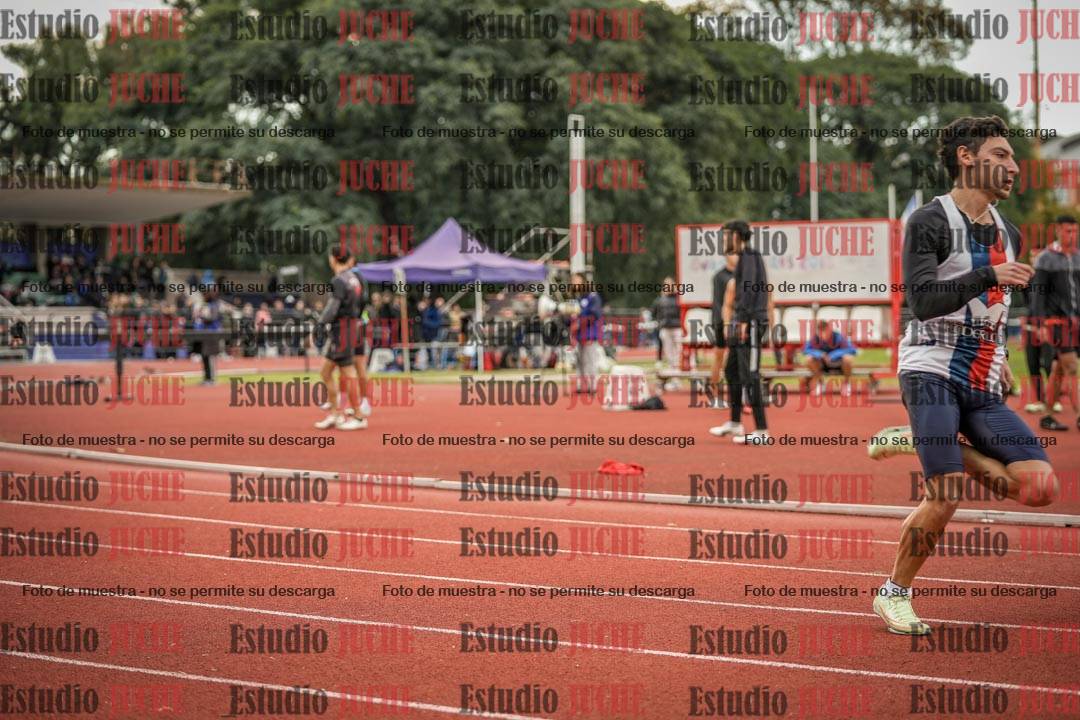Fotos de los 400 m llanos de varones