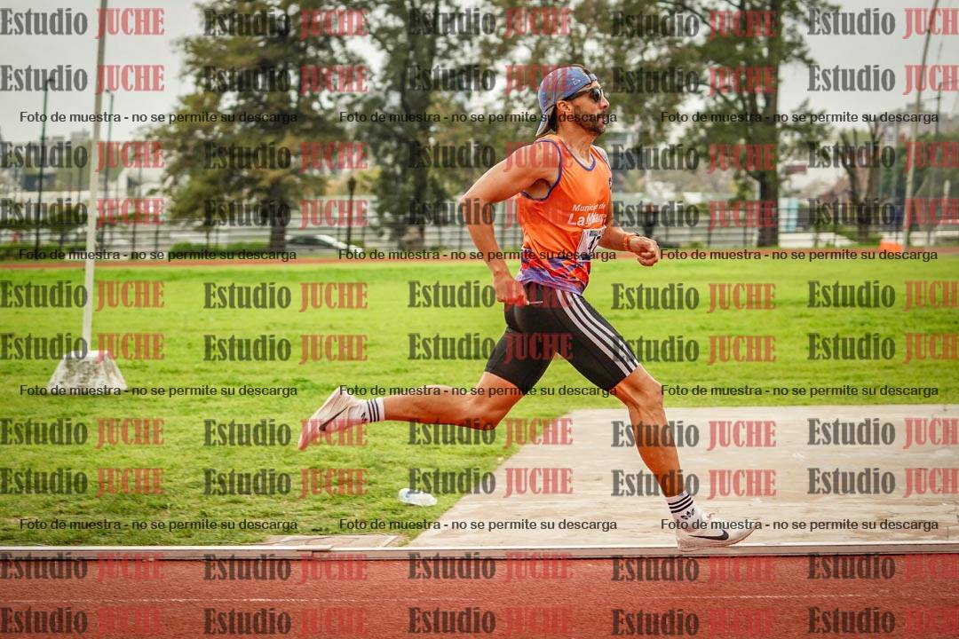 Fotos de los 800 m llanos de varones