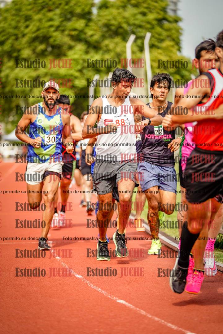 Fotos de los 3000 m llanos de varones