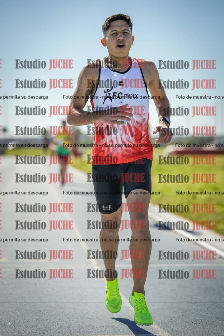 Fotos de los 5000 m llanos de mujeres y varones