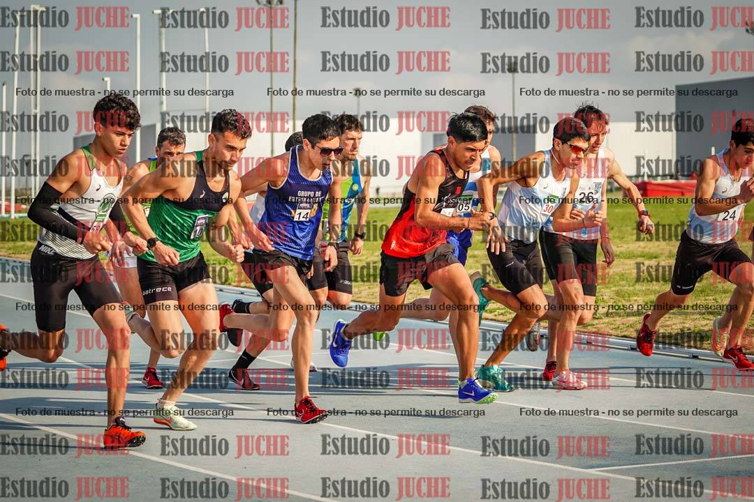 Fotos de los 3000 m llanos de varones