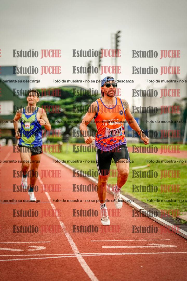 Fotos de los 800 m llanos de varones