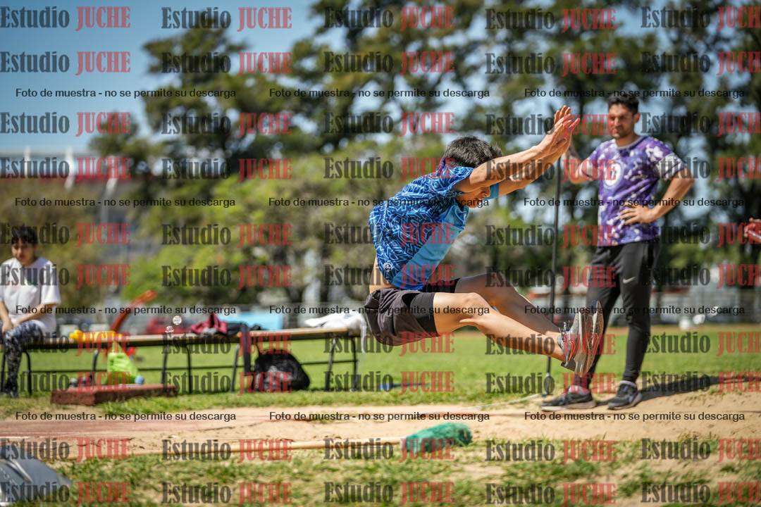 Fotos del salto en largo de varones - (incluye octatlón)