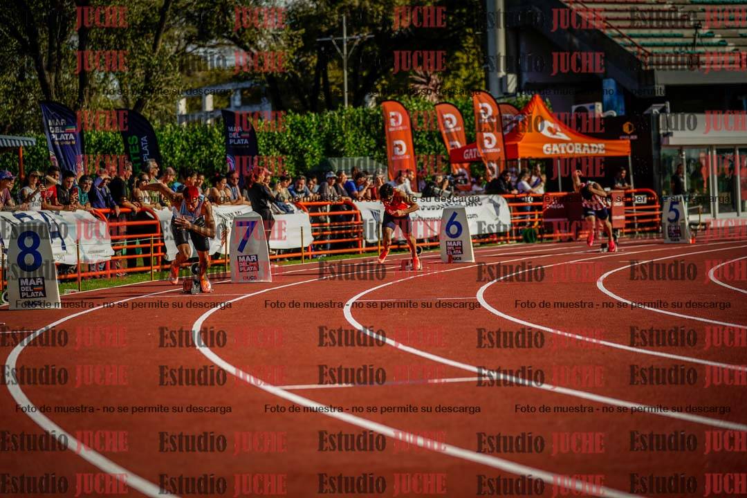 Fotos de los 400 m con vallas de varones