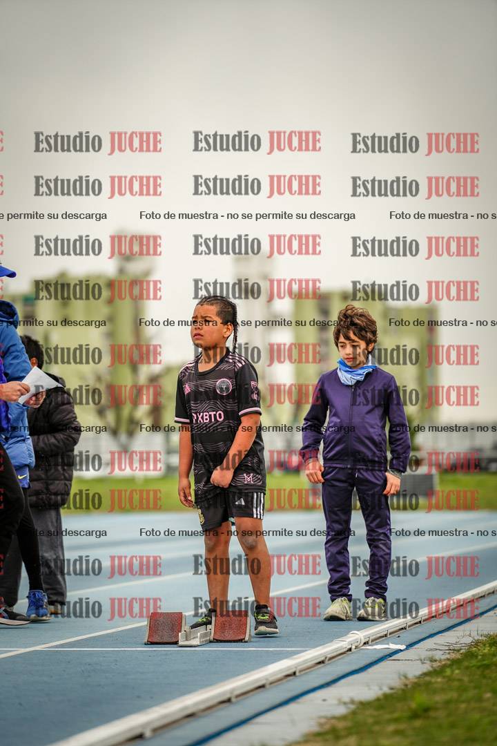 Fotos de los 50 m llanos de varones - U12