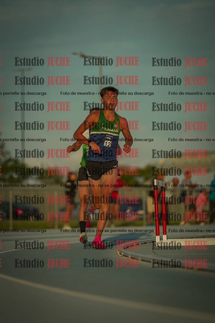 Fotos de los 3000 m llanos de varones