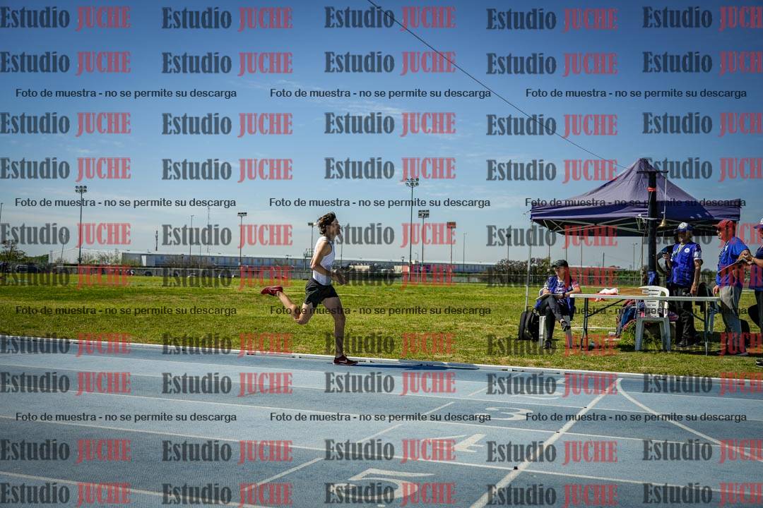 Fotos de los 2000 m con obstáculos de varones