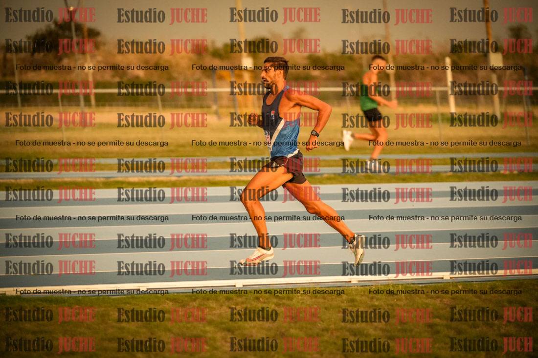 Fotos de los 3000 m llanos de varones