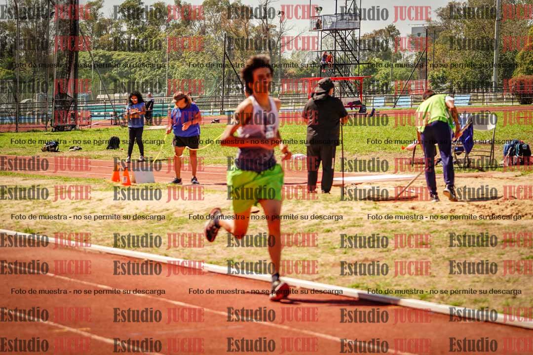 Fotos de los 600 m llanos de varones