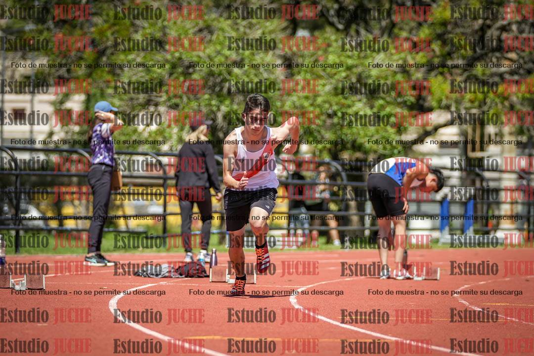 Fotos de los 200 m llanos de varones