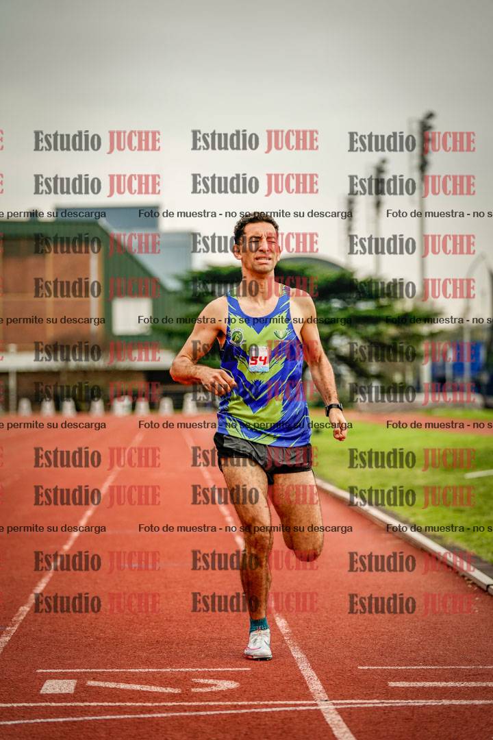 Fotos de los 800 m llanos de varones