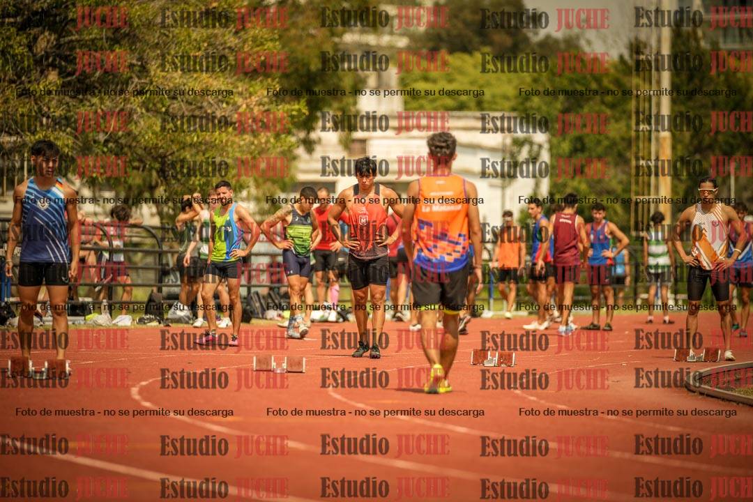 Fotos de los 200 m llanos de varones
